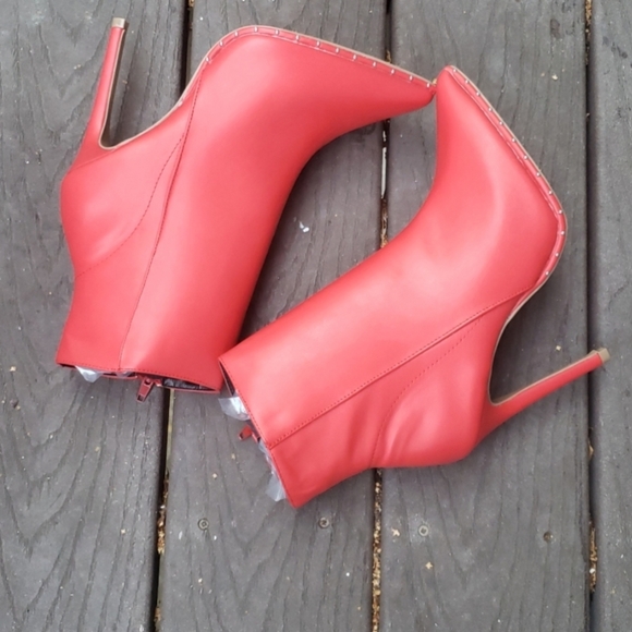 Red Trendy Ankle Boots Pointy Toe Studded Bootie - Picture 5 of 10